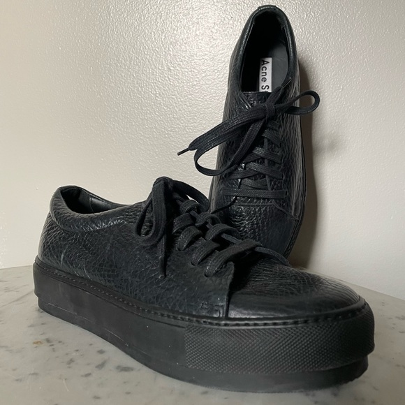 ACNE studios crackled leather platform sneaker in perfect condition. Size 38 - Picture 2 of 5